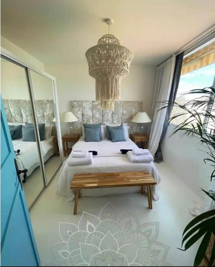 Beach Front Apartment ยิบรอลตาร์ ภายนอก รูปภาพ