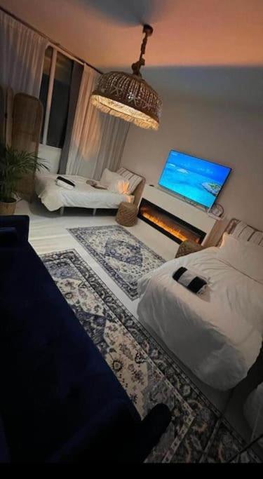 Beach Front Apartment ยิบรอลตาร์ ภายนอก รูปภาพ